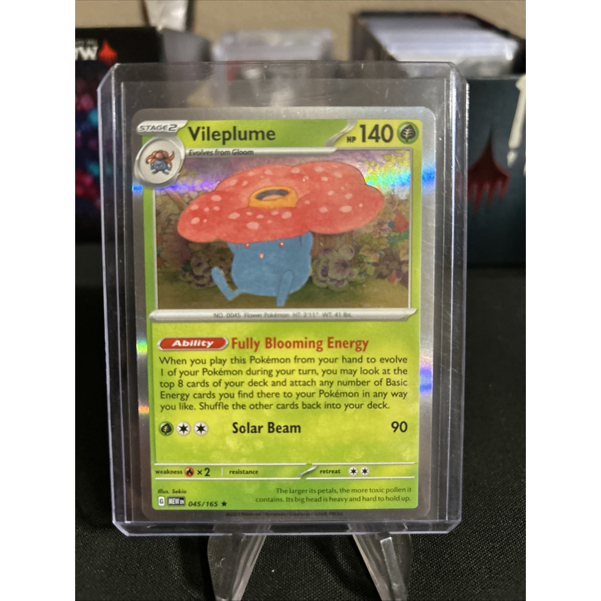 Vileplume 045/165 Holo SV: Scarlet & Violet 151 Pokemon / Pack Fresh New