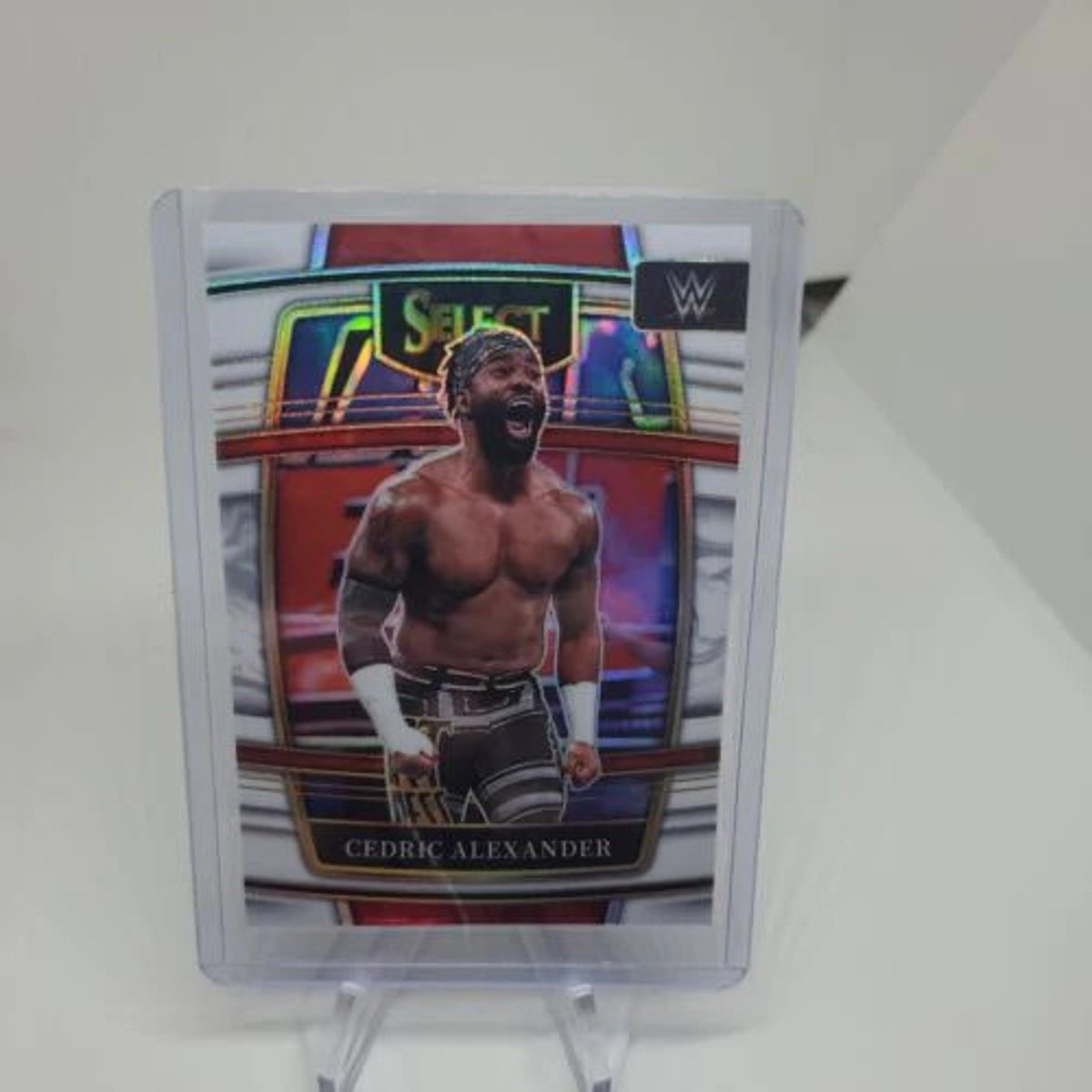 WHITE PRIZM /99 2022 Panini WWE Select Concourse #25 Cedric Alexander