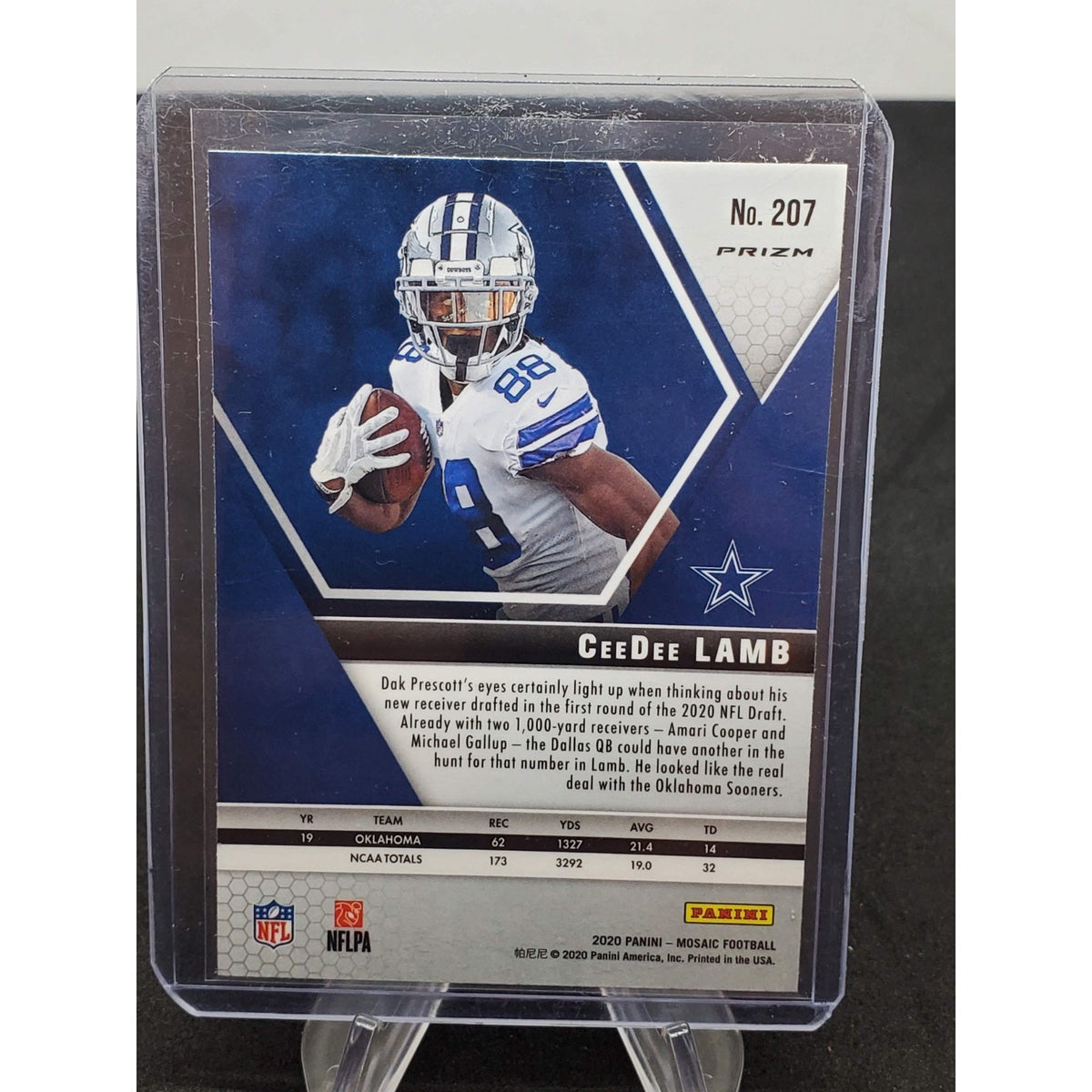 2020 Panini Mosaic - Rookies CeeDee Lamb #207 Camo Pink Mosaic Prizm (RC)