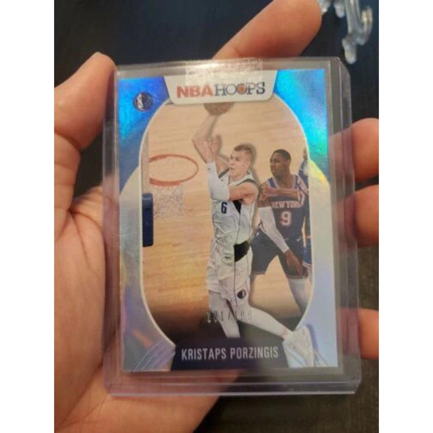 NBA Hoops Kristaps Porzingis SILVER PRIZM 181/199 #136 Mavericks 2020-21 Panini