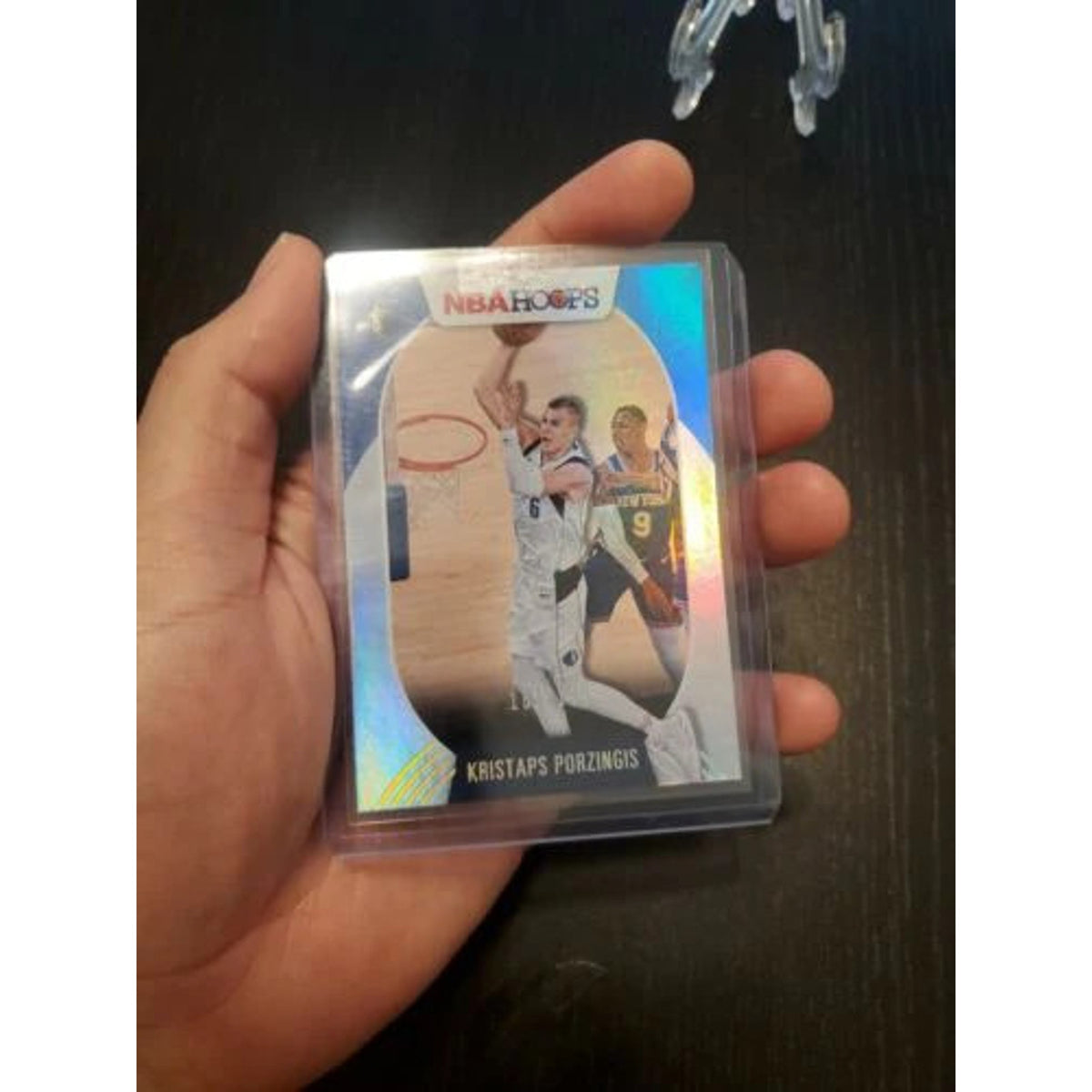 NBA Hoops Kristaps Porzingis SILVER PRIZM 181/199 #136 Mavericks 2020-21 Panini