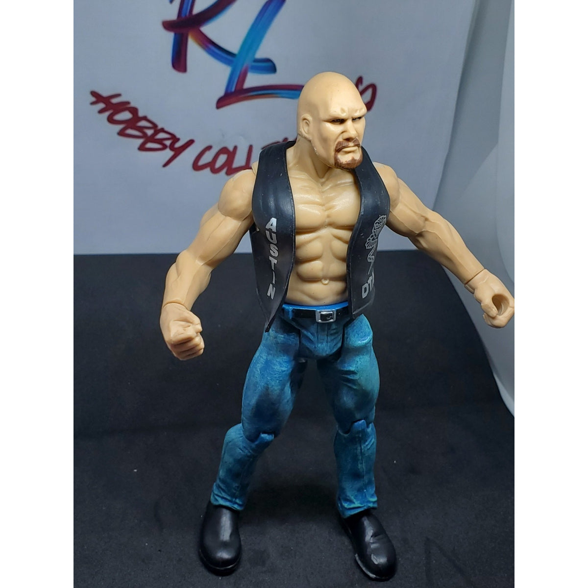 WWE Titan Tron Live Stone Cold Steve Austin Action Figure Blue Jeans 1999 Jakks