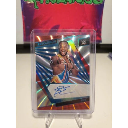 BIG E - 2022 PANINI REVOLUTION WWE SUNBURST AUTO #81/99 NEWDAY