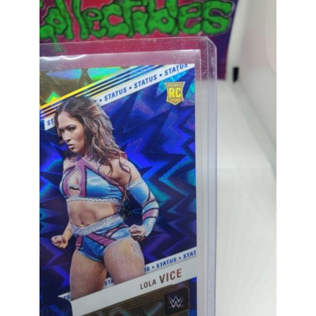 2023 Donruss Elite WWE LOLA VICE #96 Blue Status Explosive /275 NXT RC ROOKIE