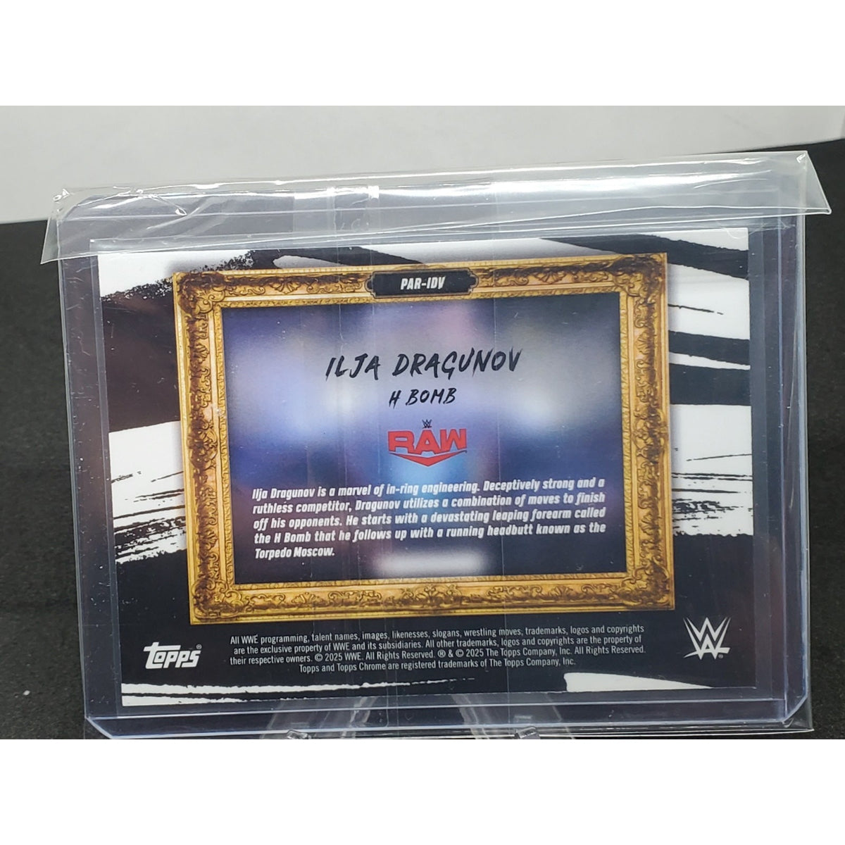2025 Topps Chrome WWE Paradigm GREEN REFRACTOR SP PAR-IDV Ilja Dragunov /99