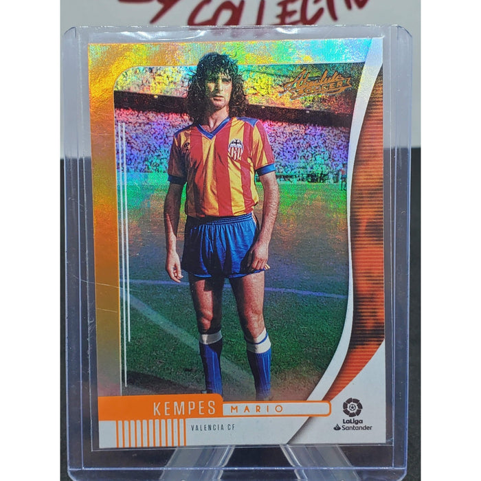 2019-20 Panini Chronicles Absolute Rainbow Foil #8 Mario Kempes Valencia CF
