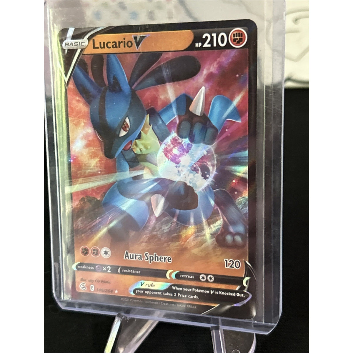 Lucario V 146/264 Swsh08: Fusion Strike Holo L001 - Top Loaded - Pack Fresh New