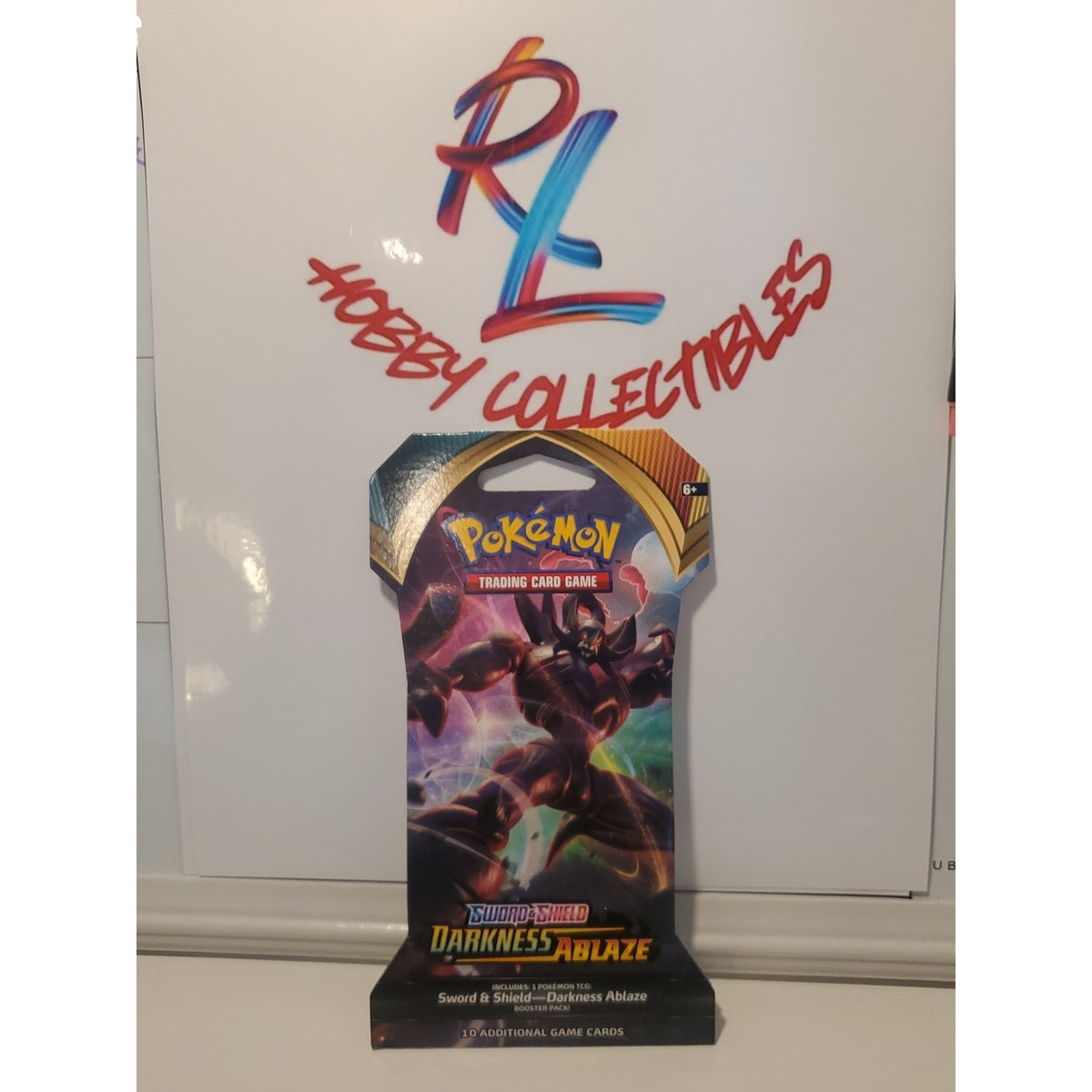 Pokemon TCG Sword & Shield Darkness Ablaze Booster Pack