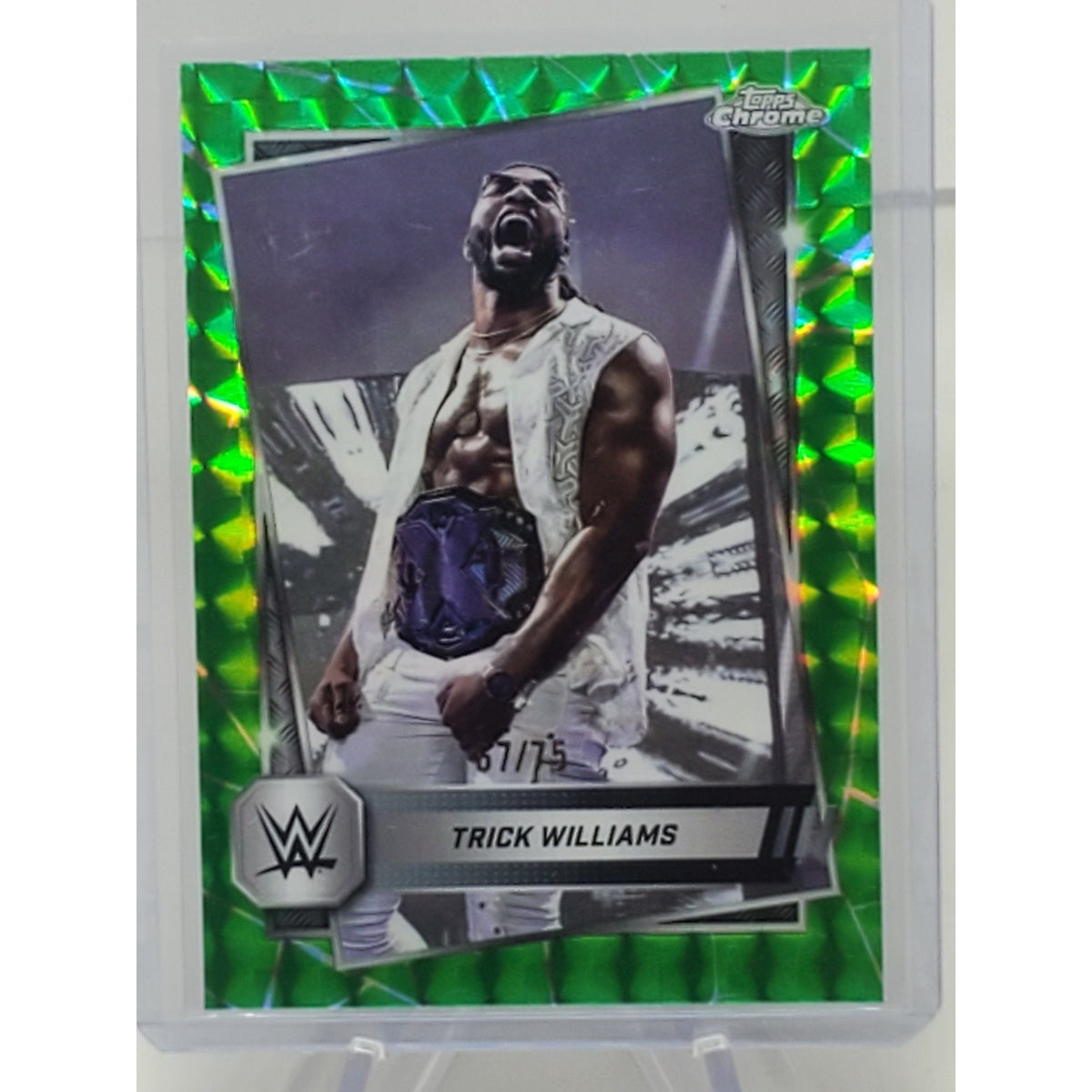 Trick Williams Green 67/75 2025 TOPPS CHROME WWE #15