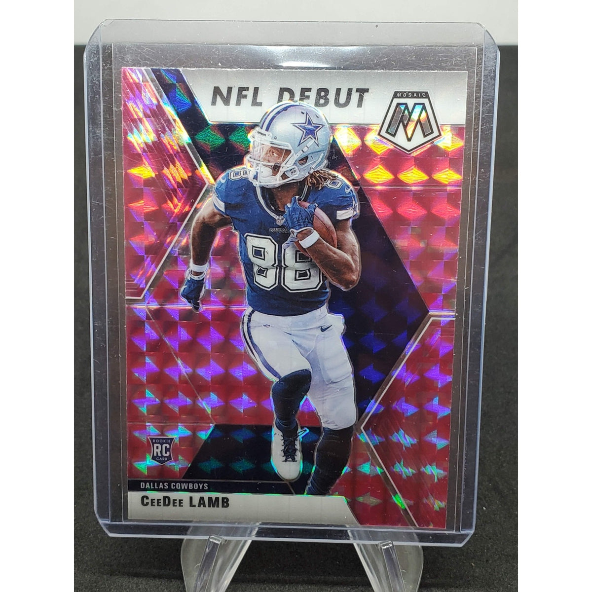 2020 Panini Mosaic - NFL Debut CeeDee Lamb #268 Camo Pink Mosaic Prizm (RC)