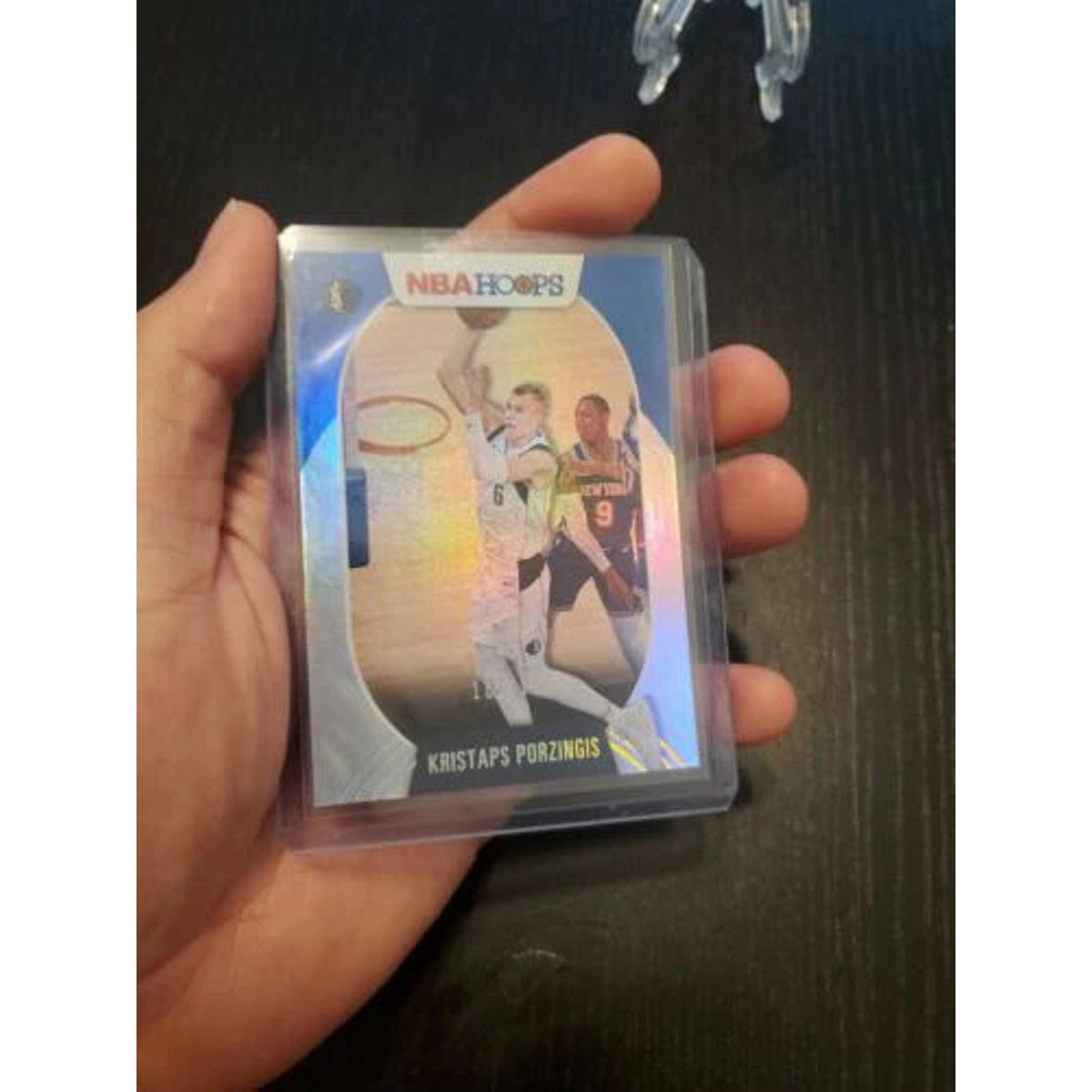 NBA Hoops Kristaps Porzingis SILVER PRIZM 181/199 #136 Mavericks 2020-21 Panini