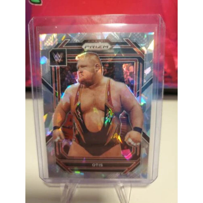 2023 WWE Prizm Cracked Ice Otis