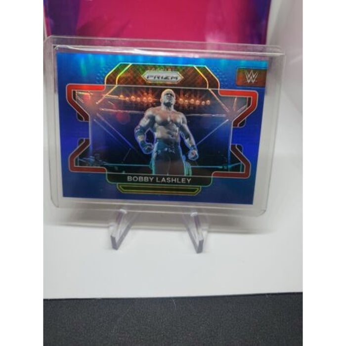 2022 Panini Prizm WWE Blue #/199 Bobby Lashley