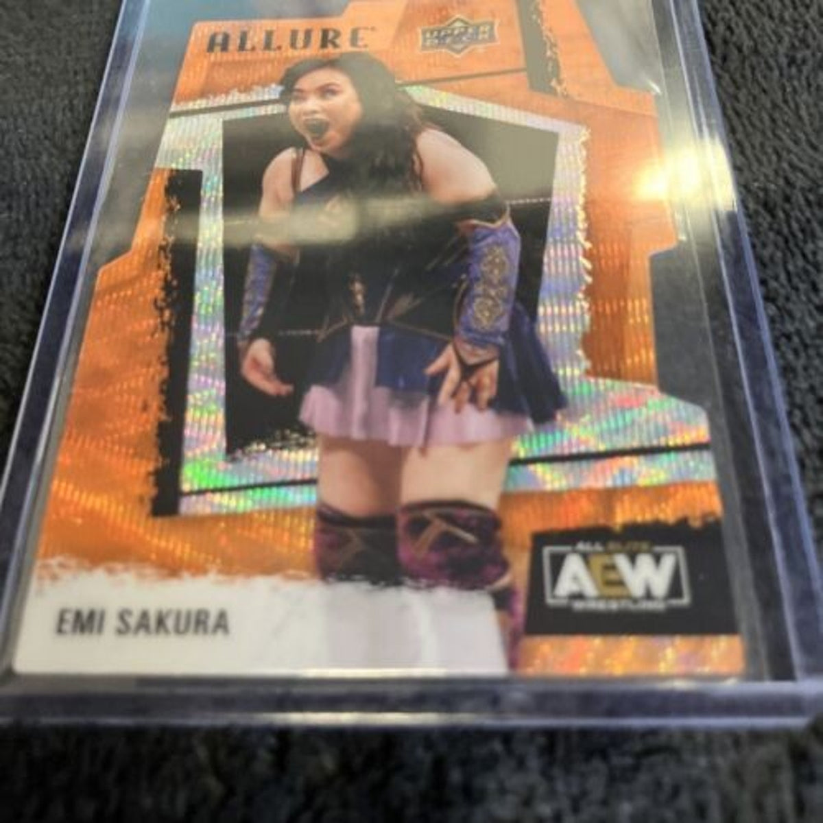2022 Upper Deck Allure AEW #42 Emi Sakura Orange Slice Diecut Pack Fresh New