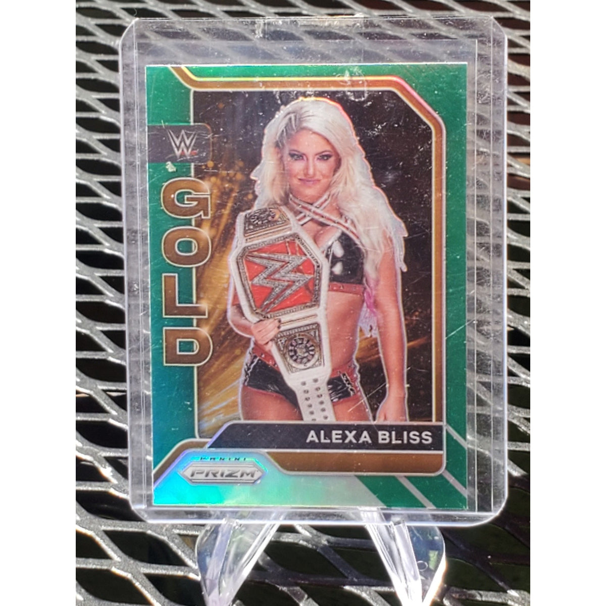 2022 Panini Prizm WWE Alexa Bliss Gold Green #6