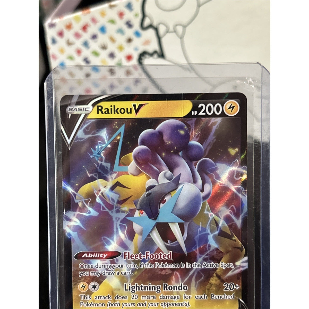 Raikou V 048/172 Brilliant Stars NM Ultra Rare Pokemon - Top Loaded -Pack Fresh