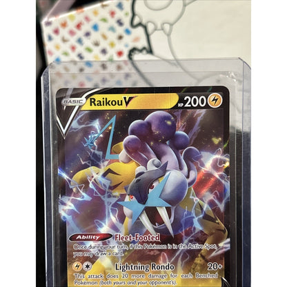Raikou V 048/172 Brilliant Stars NM Ultra Rare Pokemon - Top Loaded -Pack Fresh